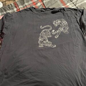 Zutter Charcoal T-Shirt with Tiger Design